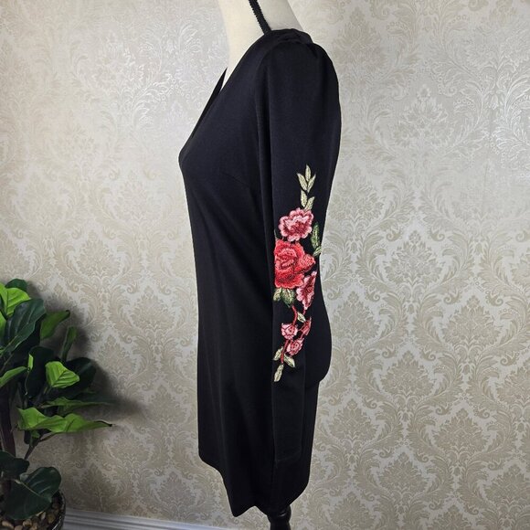 Reserved Size Small Black V-neck Bodycon Dress Rose Embroidered Long Sleeves - Picture 4 of 12